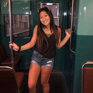 Meet your Posher, Emily